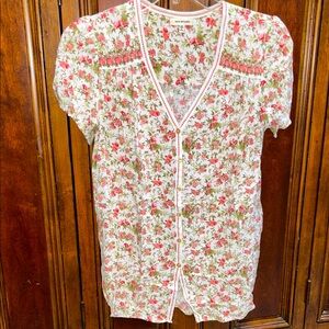 Max Studio floral blouse.  Size Medium
